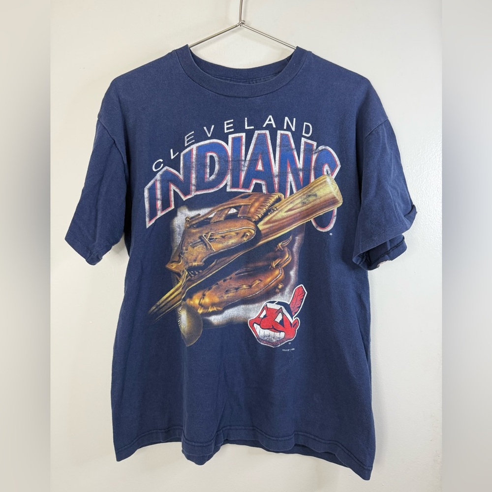 Cleveland Indians vintage 1998 single stitch, true fan sportswear, logo tee L